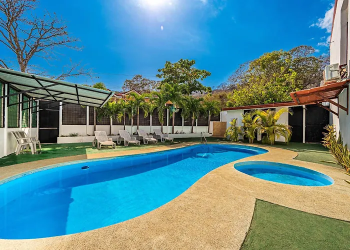 Near Beach! Playas Del Coco W/ Pool Appartement